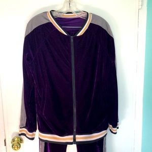 Lovely velvet purple & gray 2 piece sweatsuit. 2XL